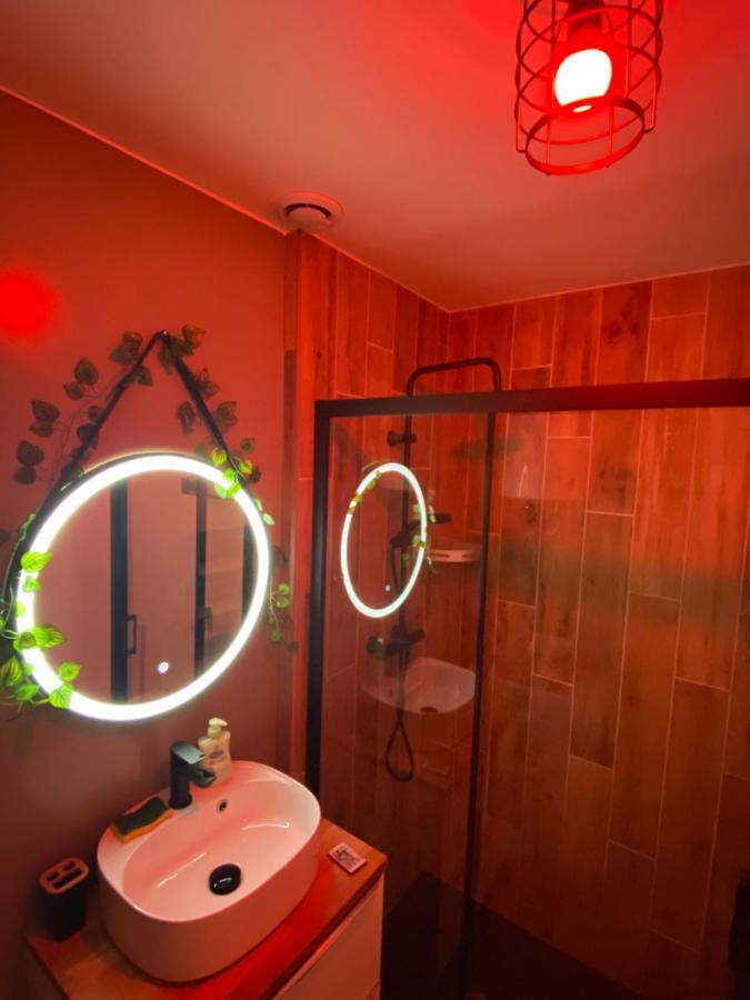 Super Appartement T2 Proche Gare Санс Екстериор снимка